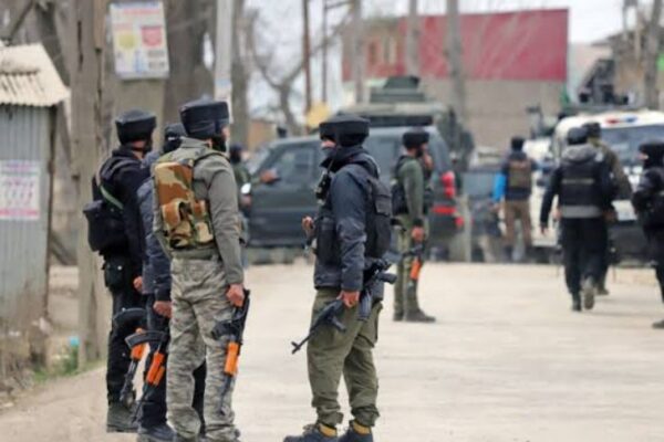 Jammu Kashmir Kulgam Terrorist Encounter Video Update | Kulgam News | Army’s second encounter in Jammu and Kashmir in 10 hours: Terrorists are hiding in Kulgam, firing continues; Two intruders were killed in Baramulla in the morning