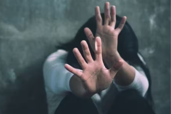 Mother Gang Raped in Front of 2 Sons in Karnataka Rape in Bus Davanagere District Arasikere Police | Gang rape of mother in front of sons in Karnataka: was returning from the temple; Bus driver, conductor, helper involved in incident, all three arrested