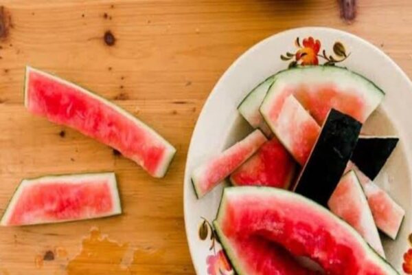 If you throw the peel of watermelon, you will regret it, make it amazing manure, will get the garden bonus nutrition