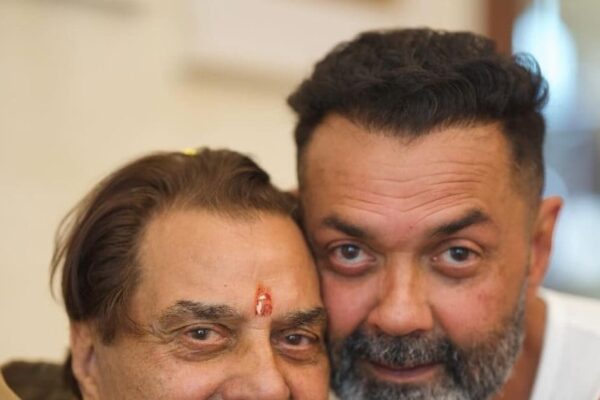 Bobby-Sunny was not allowed to attend StarKids’ party, Dharmendra was against