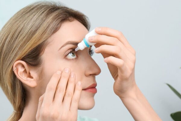 Eye Infections Increase in Summer due to Temperature and Sweat: In the summer, sun, dust and pollution increases the risk of infection