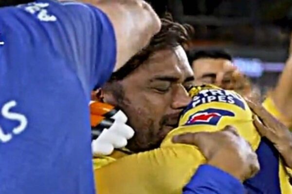 Stephen Fleming MS Dhoni: Fleming cannot hear a word against Dhoni, why bowling to Khalil Ahmed, who looted 33 runs
