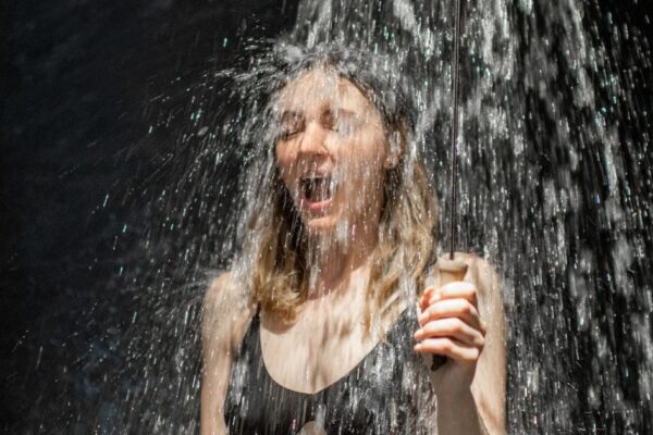 Cold Showers in Summer: Danger of bathing with cold water for heart patients in summer.
