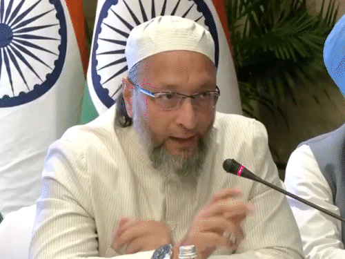 Asaduddin Owaisi vs Pakistan; Asim Munir Shehbaz Sharif | China Military Drill | Owaisi described the Pak Army Chief as a clown: I want wisdom for copying, not even that; Falsely claimed victory by showing fake photos