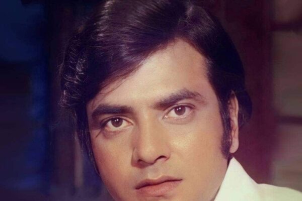 Neither hanging, no romance, tukur tukur kept watching Jitendra, became an all-time superhit song