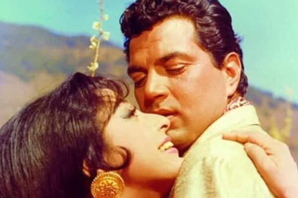 The heroine of Dharmendra, whose skimp is drowned, was out of films overnight due to 1 statement