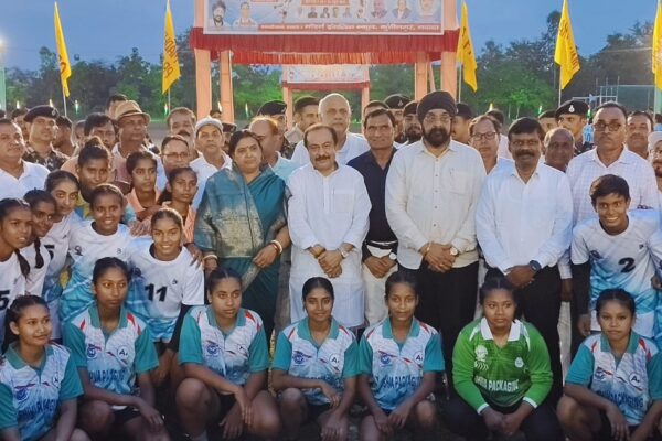 Great event of Girls National Handball Competition in Nawada, Bihar in opening match, teams from 24 states are taking part