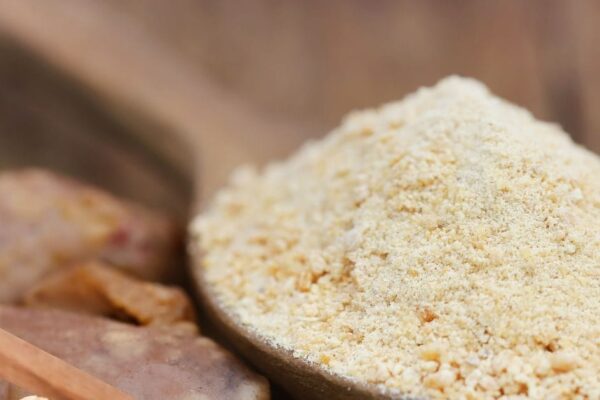 Hing or asafoetida ke fayde. Effective home recipe in digestion, pain and diseases.
