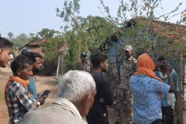 Mother and two children founding in Dindori, Madhya Pradesh | Police Investigation Underway | Mother and two children found hanging on the noose in the house: The hands and feet of both children were tied; Father returned dead bodies from the market in Dindori – Dindori News