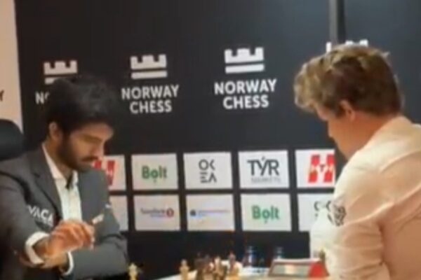 Magnus carlsen punches table after defeat against Gukesh: Angry fire furious world number one player, hit punch