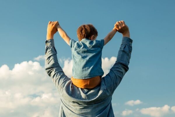 How Kids Makes Father Healthy: Children keep father active and healthy