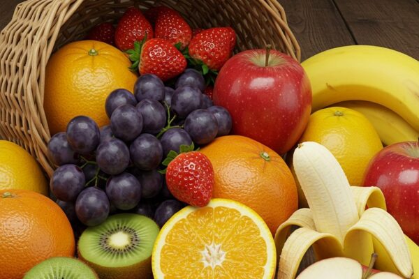 Ways of Eating Fruits in Best Way: Consumption of Fruits: According to Rujuta Divekar, the right way and time.