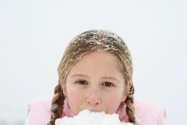 | Is eating snow safe | Is it safe to eat ice?