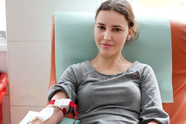 Who can donate blood doctor explains Eligibility and Precautions | Who can donate blood? Learn important things from the doctor. World Blood Donor Day 2025