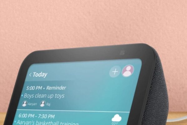 Amazon echo show 3 generation launched under 12000 rupees powerful sound and features