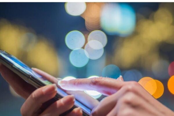 Mobile Recharge plan price hike expecting at the end 2025 tarifs rate revision jio airtel vodafone- This year, customers will get big shock, expensive can be expensive, recharge plan, companies in preparation preparation