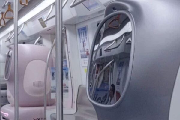 41 robots arrived to travel like humans in the metro, there was a panic in passengers, this work is done