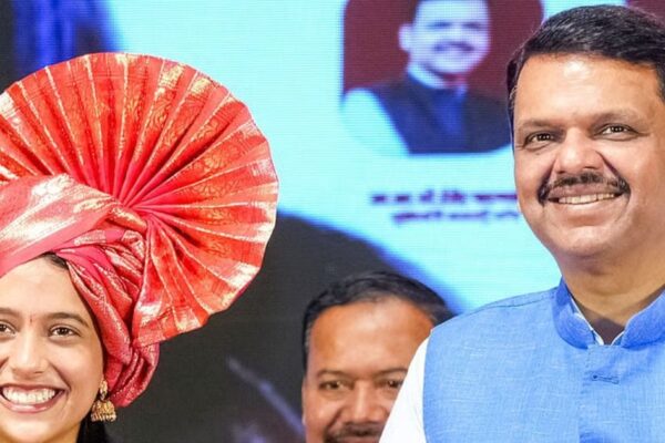 Divya Deshmukh was honored by Chief Minister Devendra Fadnavis.