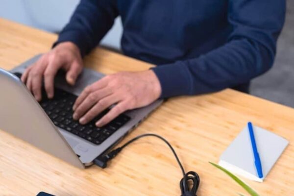 is it good to use laptop while charging knowledge
