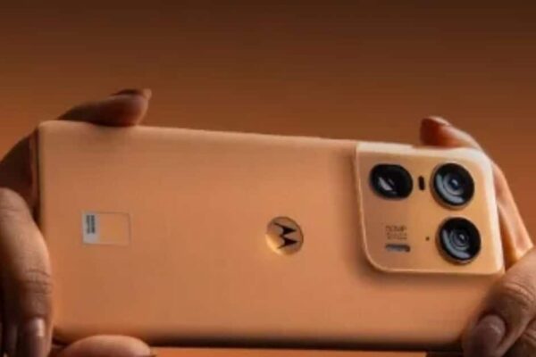 Motorola Edge 50 Ultra Heavy Discount 15000 Rupees Know New Price On Flipkart- This increase of Motorola is getting on the phone, discount of more than 15000 rupees, just offer for a few days