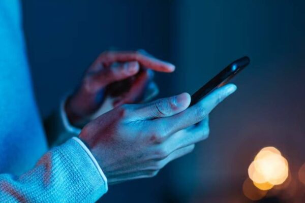 Mobile Data Saving Tips: Mobile Data Finish? Adopt these tips, internet will run throughout the day