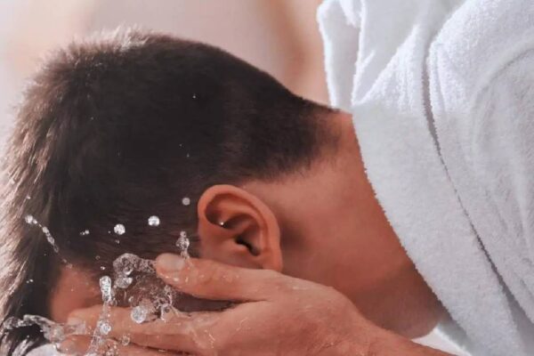 90% of people make big mistake while washing their mouths, the country’s top eye specialist told the right way to splashing water in eyes side effects and harms by dr titiyal